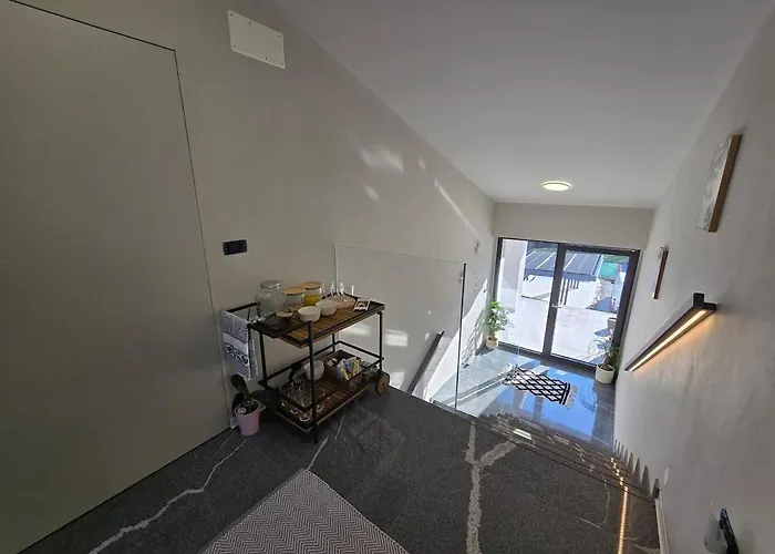 Nova Nest From Granite Getaways Appartement Nova Gorica